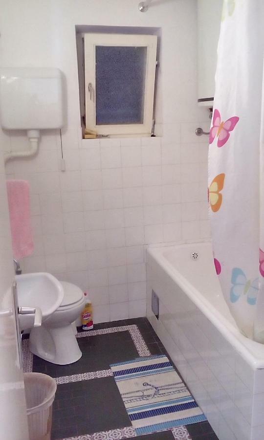 Apartment Antonija Сен Екстериор снимка